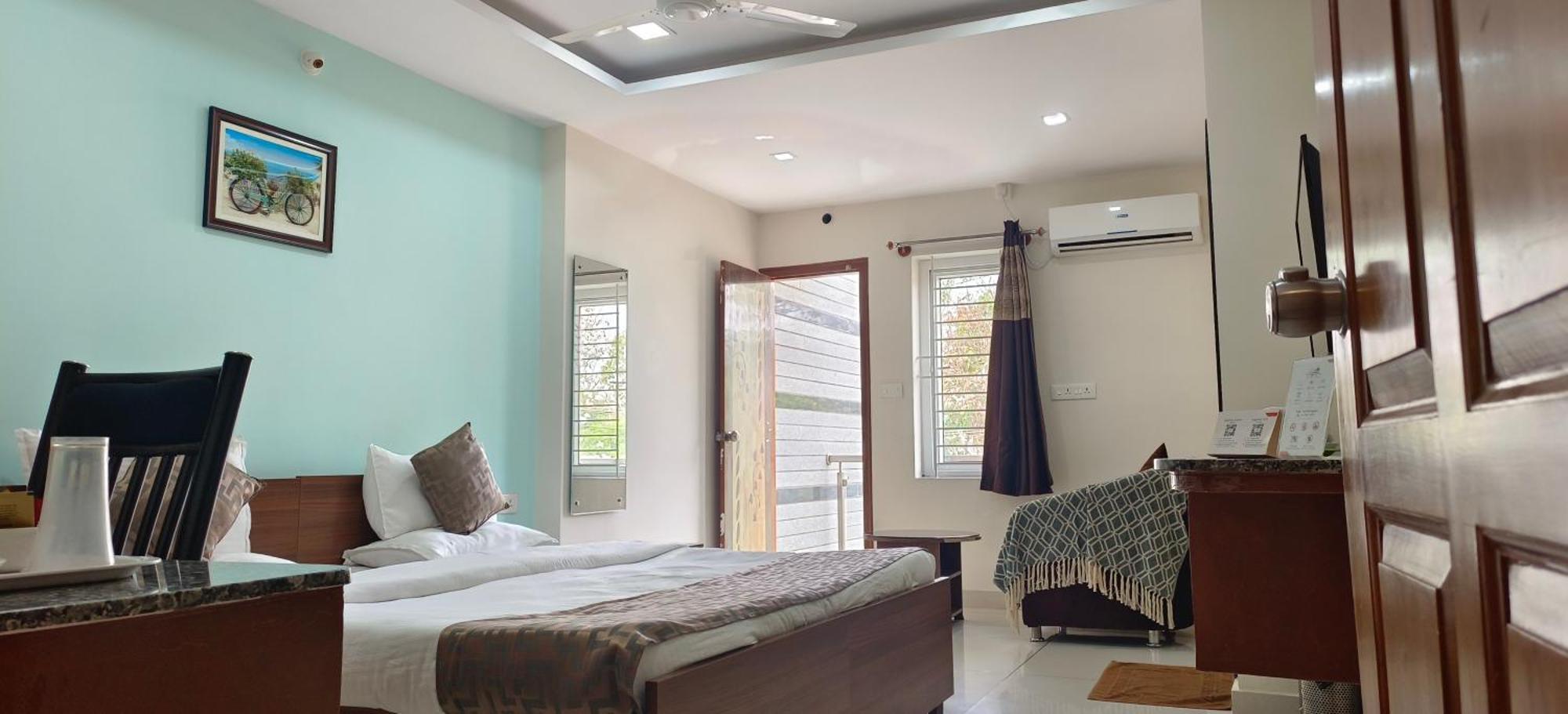 Sugamya Corner Guesthouse Майсур Экстерьер фото